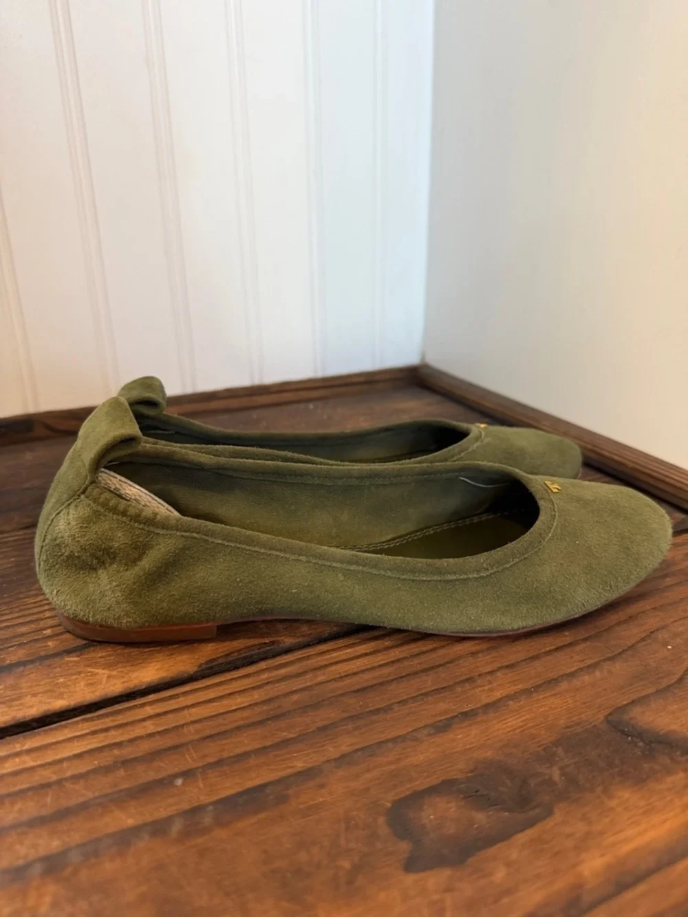 Tory Burch Therese Olive Green Suede Ballet Flats with Gold Logo
